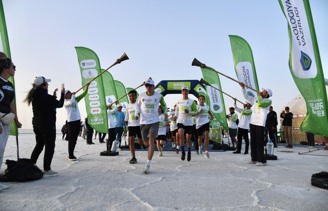 Snow-white desert running: Eco Marathon in Barsa-kelmes has attracted international attention