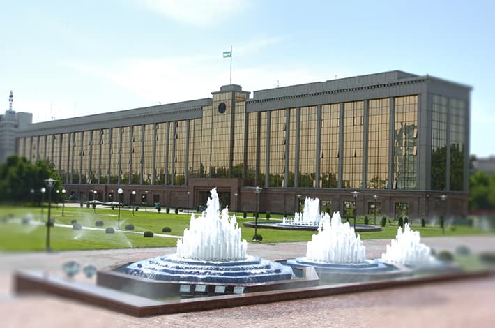 Ўзбекистон Республикаси Вазирлар Маҳкамасида