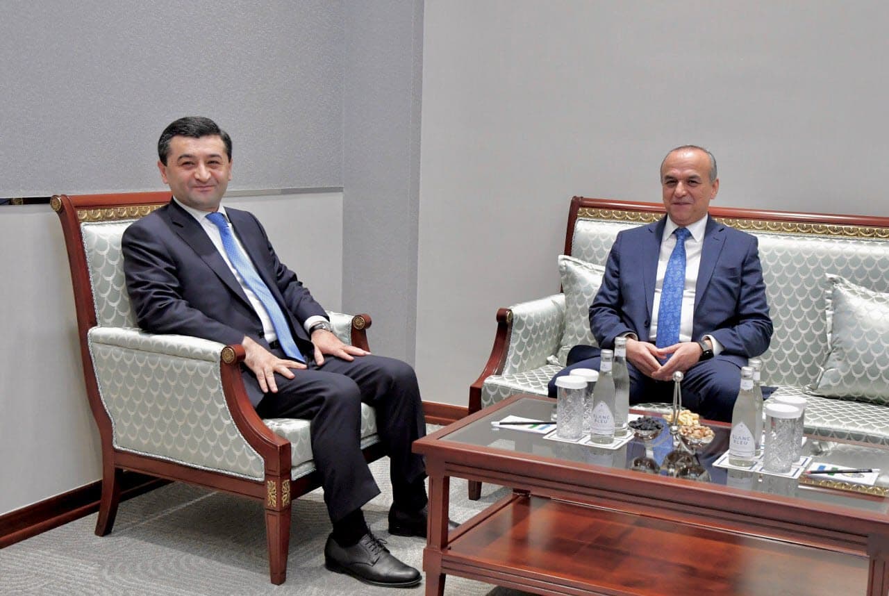 Министр иностранных дел встретился с заместителем министра иностранных дел Таджикистана