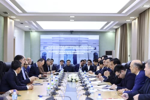 Meeting with the heads of leading companies