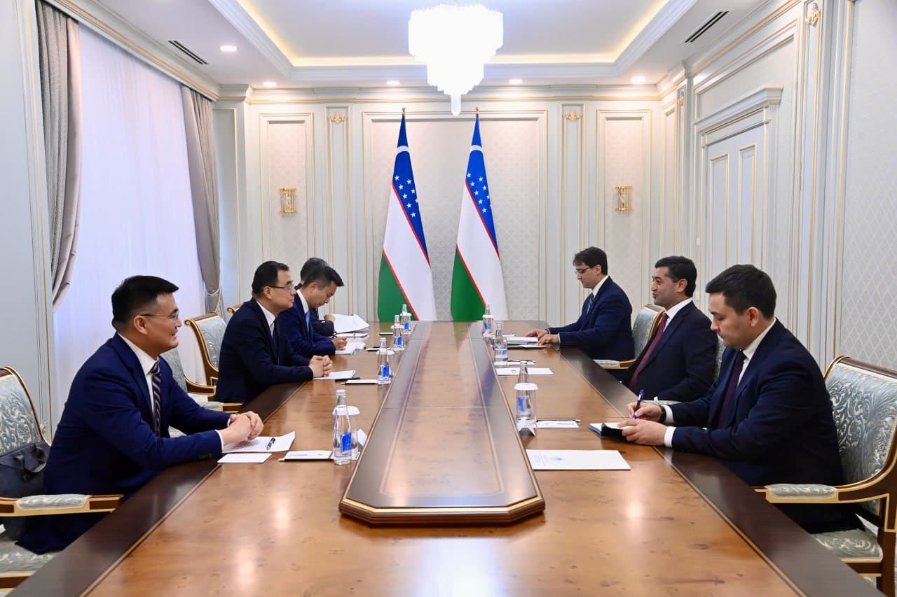 Meeting of the Foreign Minister of Uzbekistan with the Deputy Minister of Foreign Affairs of China