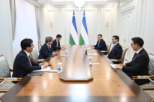 On the Meeting of the Foreign Minister with the President of Sojitz Corporation of Japan
