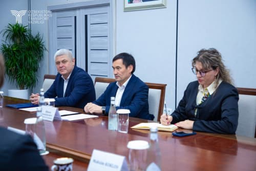 Развивается сотрудничество в транспортной сфере