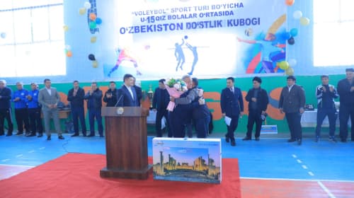 Jizzax viloyati Zarbdor tumanida “Doʻstlik kubogi” voleybol musobaqasiga start berildi