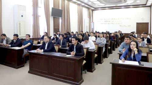 The Academy organizes training seminars for "Mahalla Seven" in Tashkent districts 