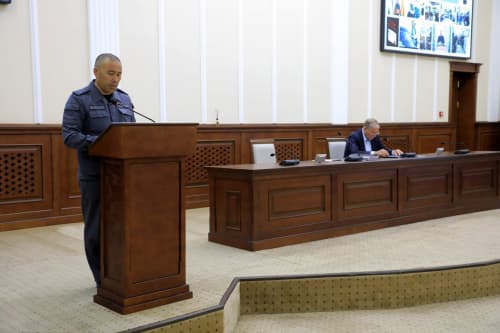 Қорақалпоғистон Республикаси Вазирлар Кенгаши раиси ҳамда Ички ишлар вазири иштирокида киберхавфсизлик масалаларига бағишланган кенгайтирилган йиғилиш бўлиб ўтди