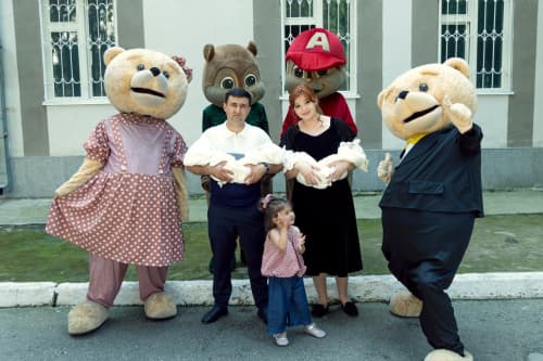 ​Ijtimoiy himoyaning amaliy samarasi: Toʻrt egizakning otasiga Ichki ishlar vazirligi tomonidan 3 xonali uy sovgʻa qilindi
