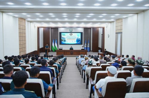 В УВД Наманганской области состоялась встреча с молодыми сотрудниками и их родителями