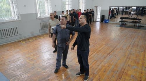 Yoshlarning bandligi rahbarlar nazoratida: Navoiy viloyati IIB rahbariyati tomonidan sport obyektlari oʻrganildi