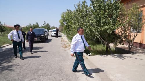 Qashqadaryo viloyatida mustaqillikning 35 yilligi arafasida ehtiyojmand xonadon holidan xabar olindi