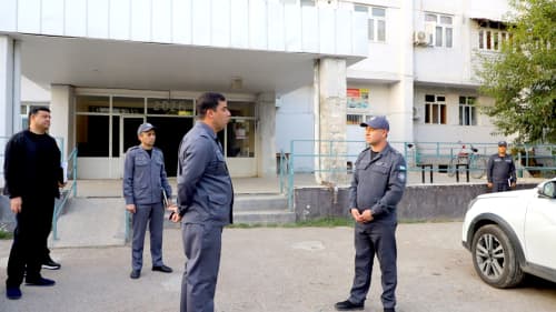 Sirdaryo viloyati IIB rahbariyati tomonidan Guliston shahrida jamoat xavfsizligini taʼminlash va jinoyatchilikning oldini olish borasidagi ishlar oʻrganildi