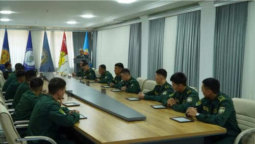  Военнослужащим, достойно завершившим службу, вручены рекомендации для поступления в ВУЗы