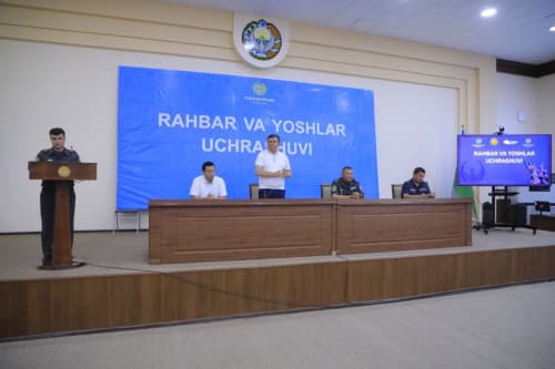 Shahrisabzda rahbar va yoshlar uchrashdi