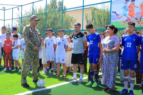 Xayraobod garnizonida zamonaviy futbol maydoni foydalanishga topshirildi
