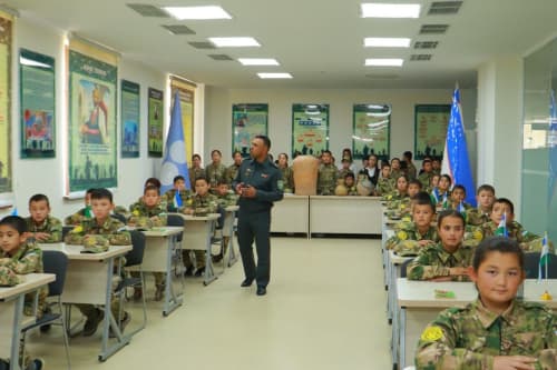“Jasorat” sinfi o‘quvchilari harbiy xizmat jarayonlari bilan tanishdi