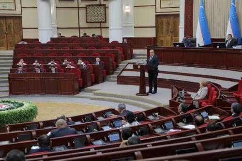 “Yer qa’ri to‘g‘risida”gi qonun loyihasi Oliy Majlis Qonunchilik palatasi yig‘ilishida muhokama qilindi