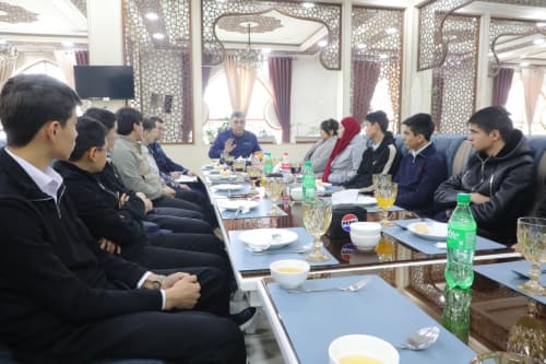 Toshkent shahar FVBB boshligʻi tomonidan Sergeli  tumanida otaliqqa olingan yoshlar bilan "Rahbar va Yoshlar" uchrashuvi oʻtkazildi