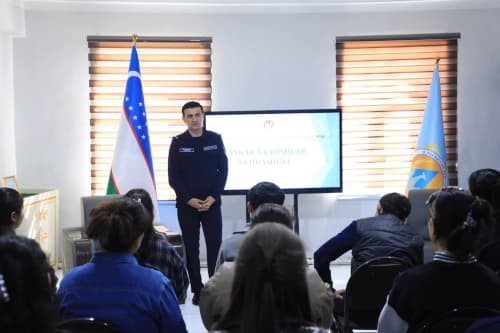 Buxoro va Namangan viloyatlari FVB boshliqlari ishtirokida “Yoshlar kuni” munosabat bilan "Rahbar va yoshlar" uchrashuvi  oʻtkazildi