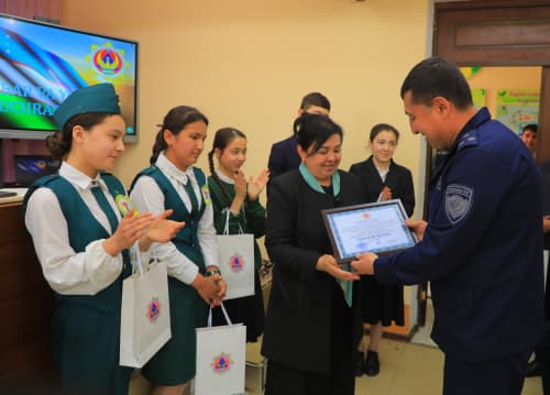 Сирдарё, Самарқанд, Сурхондарё ва Жиззах вилоятларида ёшлар билан очиқ мулоқот ва учрашувлар ташкил этилди