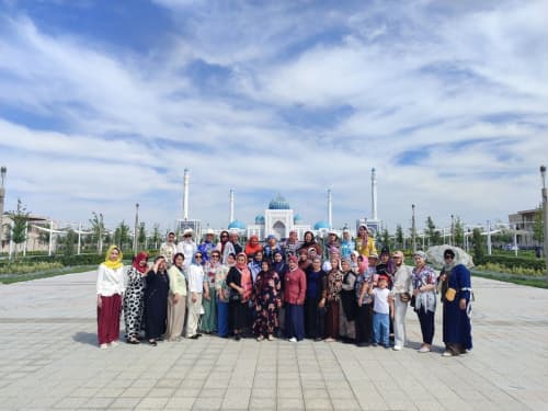 “Oʻzbekiston boʻylab sayohat qil” dasturi doirasida Samarqandga sayohat tashkil etildi