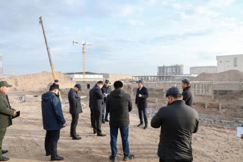 Surxondaryoda turar joylar va ijtimoiy obyektlar qurilishi ijrosi o‘rganildi