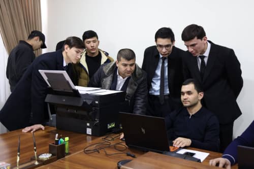 Urganch davlat universiteti talabalari bilan ochiq muloqot tarzida uchrashuv