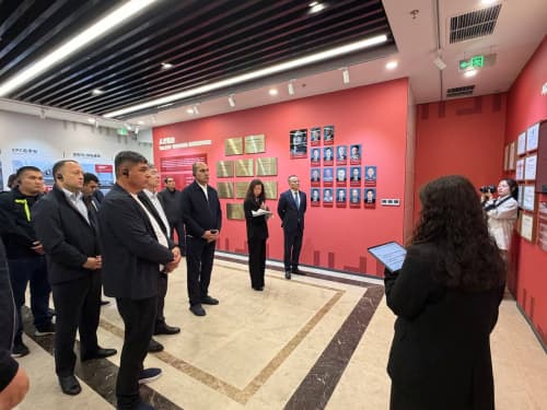 Vazir oʻrinbosari boshchiligidagi delegatsiya Xitoy Xalq Respublikasida xizmat safarida boʻlib turibdi