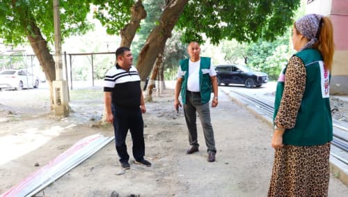 Ko‘p qavatli uylar hududida qulay va xavfsiz yashash muhitini yaratish ishlari davom etmoqda