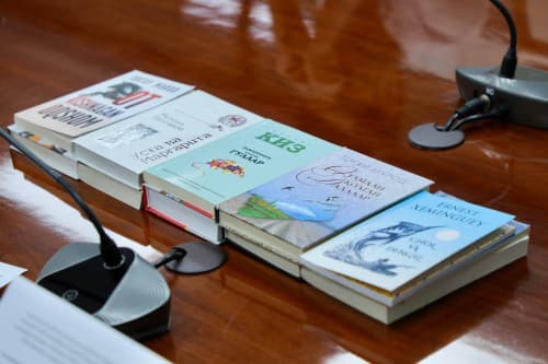 Qurilish va uy-joy kommunal xoʻjaligi vazirligida kitobxonlik tanlovi oʻtkazildi