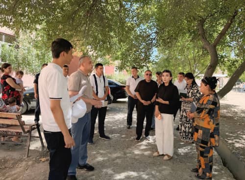 Jomboy tumanida ko‘p kvartirali uylar infratuzilmasini yaxshilash ishlari o‘rganildi