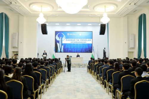 Akram Aliyev Engages Youth at TSUE on Career Development and Economic Reforms