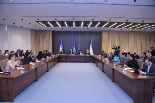 Innovatsion rivojlanish va axborot texnologiyalari masalalari qo‘mitasi faoliyatining 2025-yil yakunlari yuzasidan matbuot anjumani va press-tur o‘tkazildi