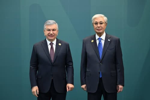 В Астане с участием Президента Шавката Мирзиёева начались мероприятия Регионального экологического саммита. В Международном выставочном центре главу нашего государства встретил Президент Казахстана Касым-Жомарт Токаев.