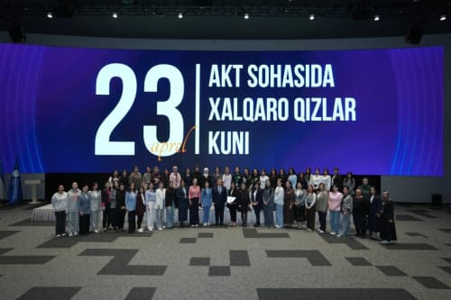 AKT sohasida xotin-qizlar ulushi ortib bormoqda: ochiq muloqotda yangi tashabbuslar muhokama qilindi