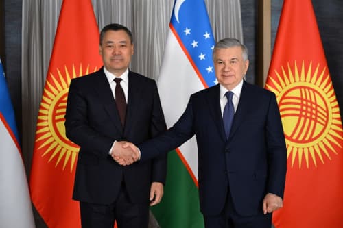 Лидеры Узбекистана и Кыргызстана обсудили актуальные вопросы двусторонней повестки
