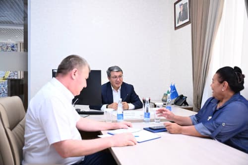 Адлия вазири вазирлик биносида навбатдаги қабулини ўтказди