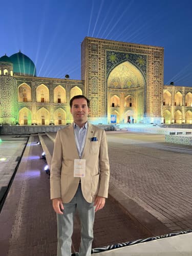 Sahib Poshozoda: O‘zbekistonning Madaniyat Elchisi va Mug‘am Ustozi