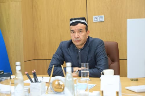 Vazir Ozodbek Nazarbekov sohada raqamlashtirish hamda AIni rivojlantirishga doir taqdimot bilan tanishdi