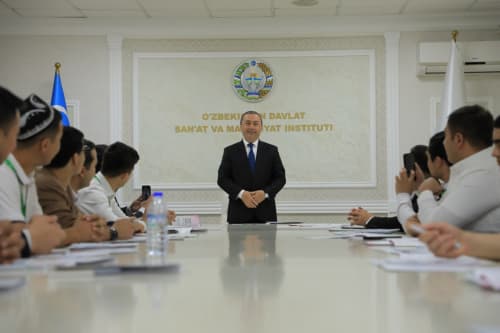 “Yoshlar kuni”da vazirining birinchi o‘rinbosari Bahodir Ahmedov yoshlar bilan uchrashdi