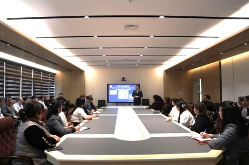 Jizzax viloyatida namunali faoliyat yuritayotgan trener xotin-qizlar uchun Toshkent shahriga ekskursiya tashkil etildi