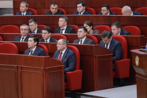 Ayni vaqtda O‘zbekiston Respublikasi Oliy Majlisi Qonunchilik palatasining navbatdagi majlisi bo‘lib o‘tmoqda