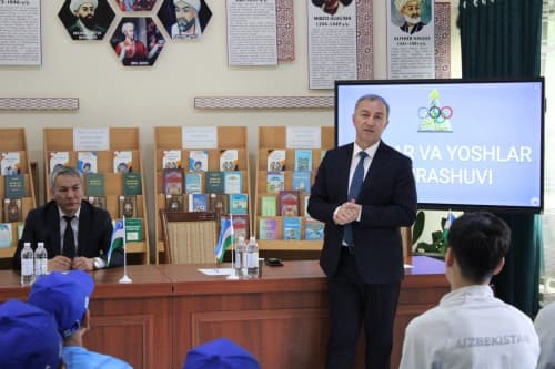 “Yoshlar kuni” munosabati bilan Farg‘onada rahbar va yoshlar uchrashuvi o‘tkazildi