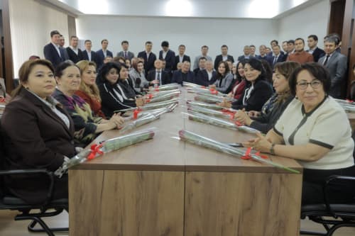 Наши женщины — яркий символ развития страны