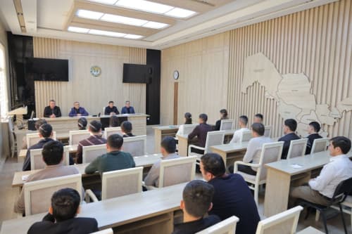 Xonqada yoshlar bilan samimiy muloqot