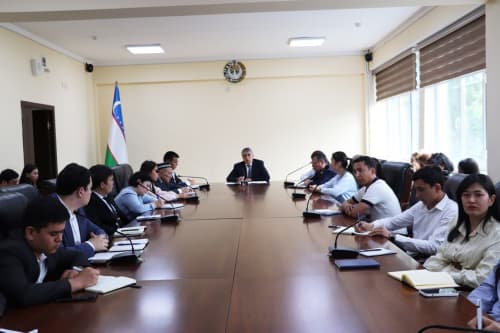 ВАЗИР ВА ЁШЛАР МУЛОҚОТИ