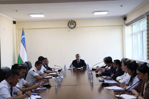ВАЗИР ОЧИҚ МУЛОҚОТ ВА МАТБУОТ АНЖУМАНИ ЎТКАЗДИ