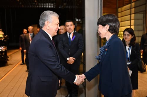 Ўзбекистон Республикаси Президентини расмий кутиб олиш маросими бўлиб ўтди