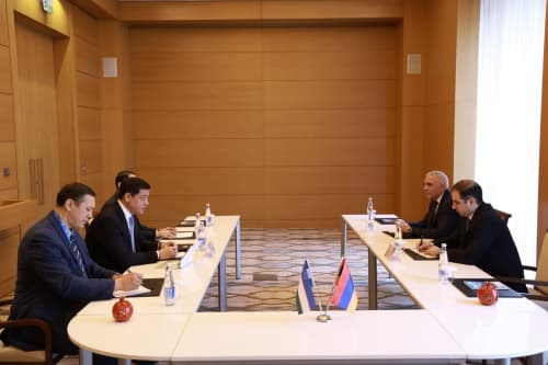 Встреча председателя Налогового комитета Фарруха Пулатова с председателем Комитета государственных доходов Республики Армения Эдуардом Акобяном