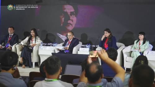 Discussions were held on supporting women’s and youth entrepreneurship