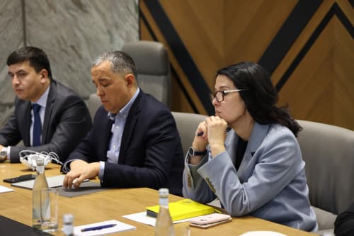 A meeting was held with a delegation led by the Vice President of SLB